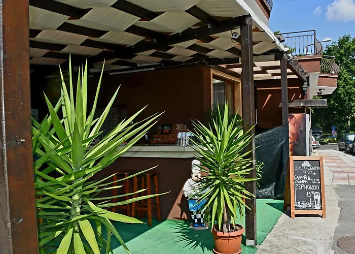 Angel Πανσιόν Πριμόρσκο